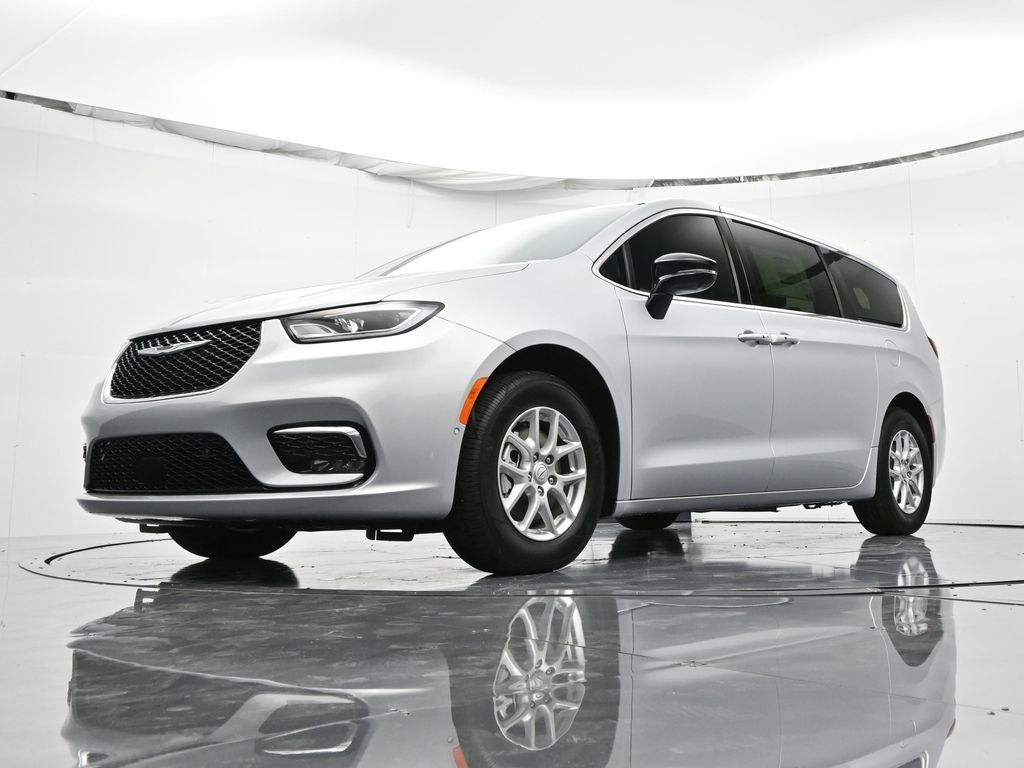 2026 Chrysler Pacifica Select - Photo 33
