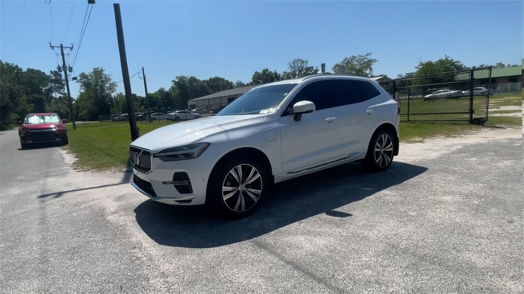 Used 2022 Volvo XC60 Recharge Plug-In Hybrid eAWD Inscription SUV