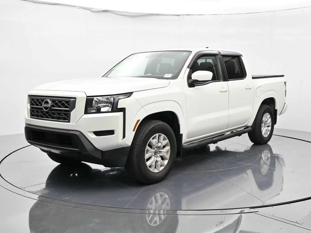 2022 Nissan Frontier SV's photo