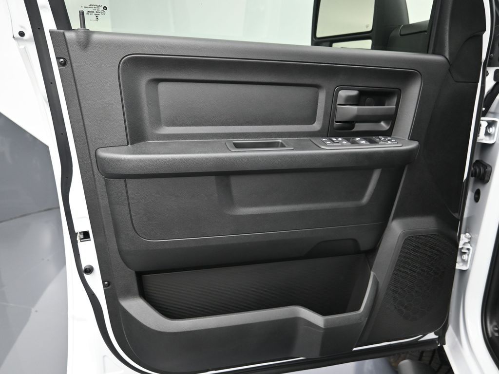 2026 RAM 2500 Tradesman - Photo 9