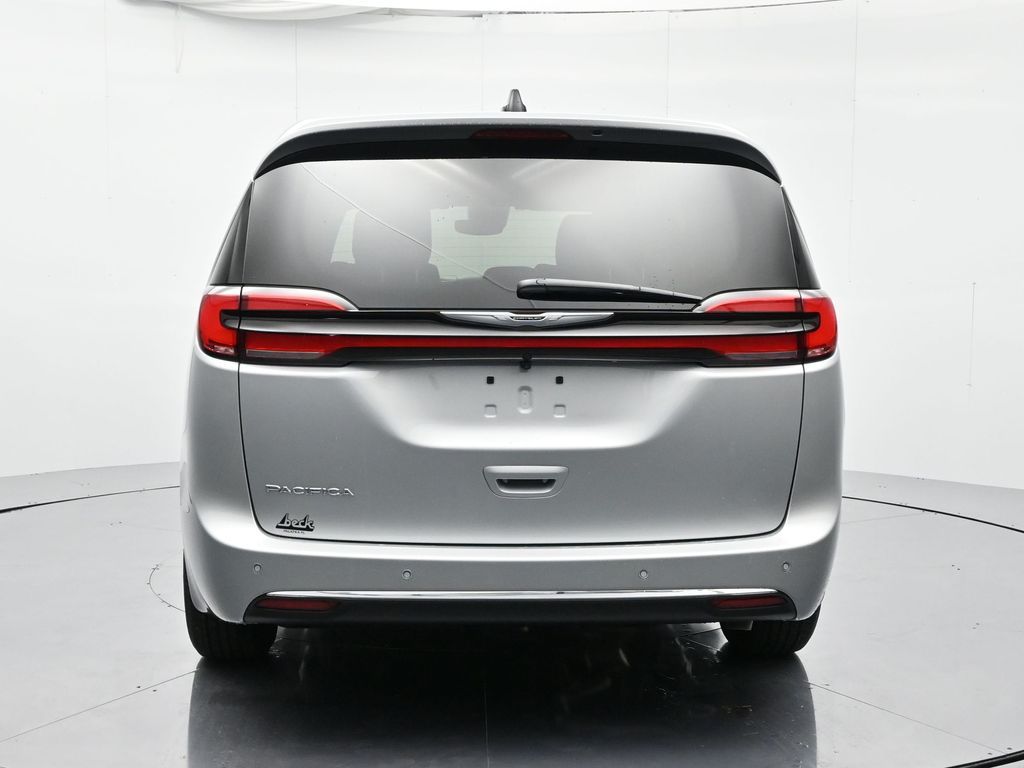 2026 Chrysler Pacifica Select - Photo 6
