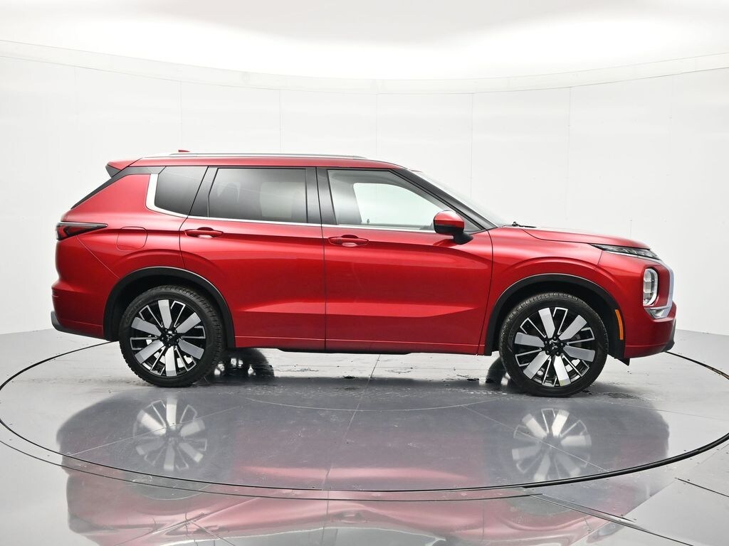 Used 2025 Mitsubishi Outlander SEL SUV