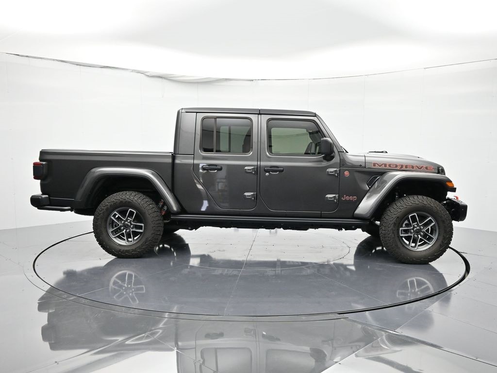 New 2025 Jeep Gladiator MOJAVE X 4X4 Pickup