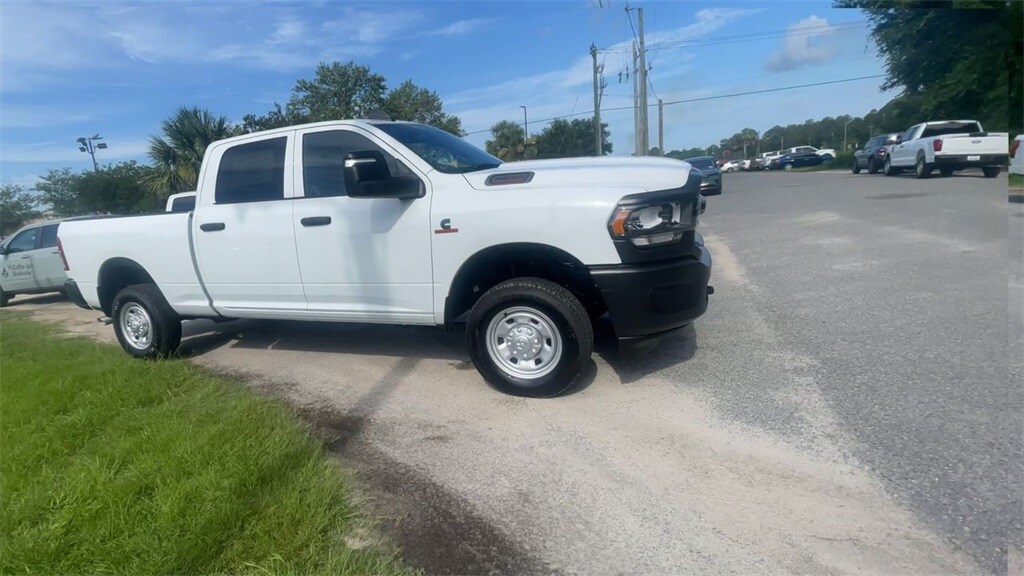 2024 Ram 2500 Tradesman photo 2