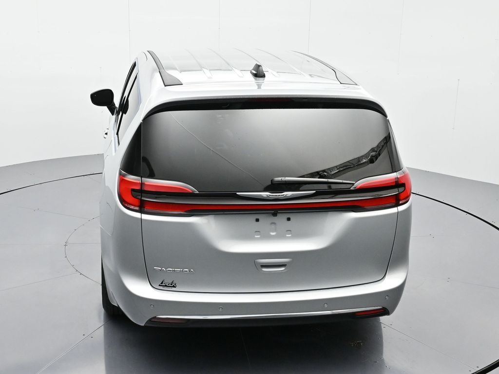 2026 Chrysler Pacifica Select - Photo 30
