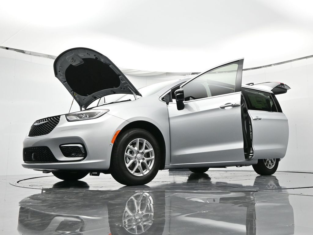 2026 Chrysler Pacifica Select - Photo 45
