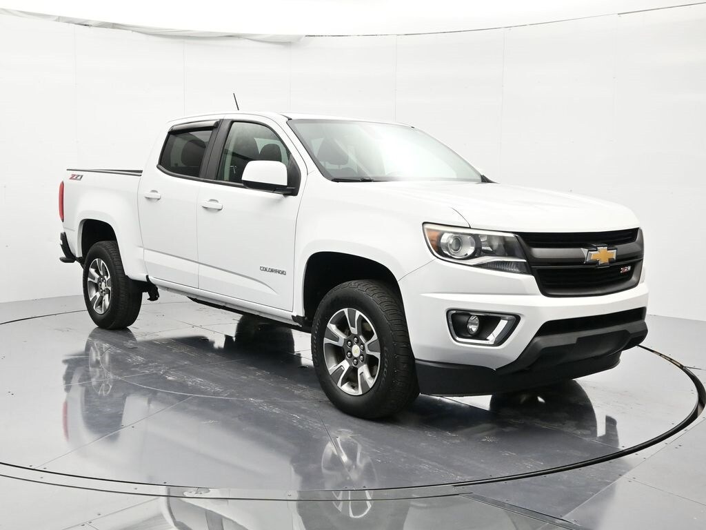 2017 Chevrolet Colorado Z71 photo 3