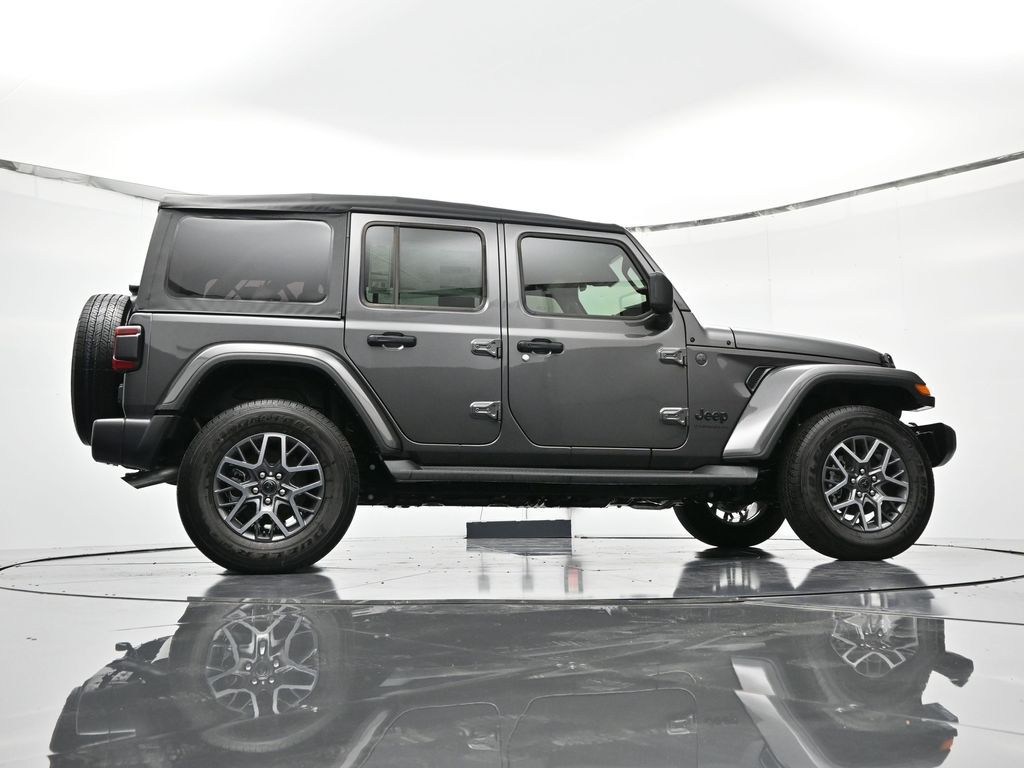2025 Jeep Wrangler 4-Door Sahara - Photo 43