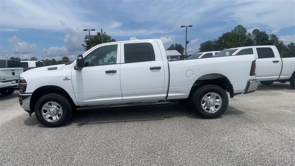 2026 Ram 2500 Tradesman photo 3