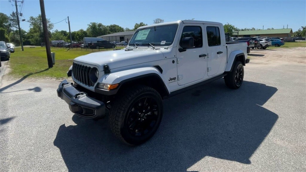 2025 Jeep Gladiator Sport photo 4