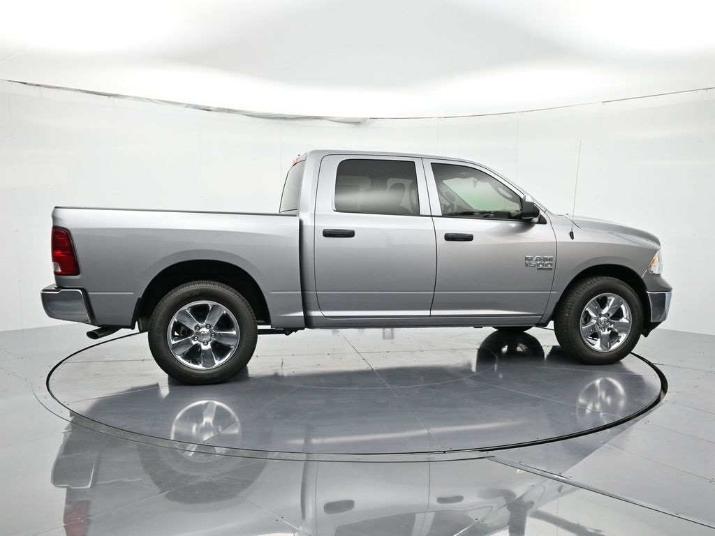 New 2024 Ram 1500 Classic TRADESMAN CREW CAB 4X2 5'7 BOX Pickup