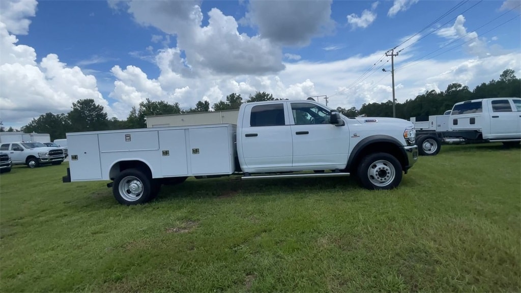 New 2024 Ram 5500 Chassis Cab 5500 TRADESMAN CHASSIS CREW CAB 4X4 84' CA Pickup