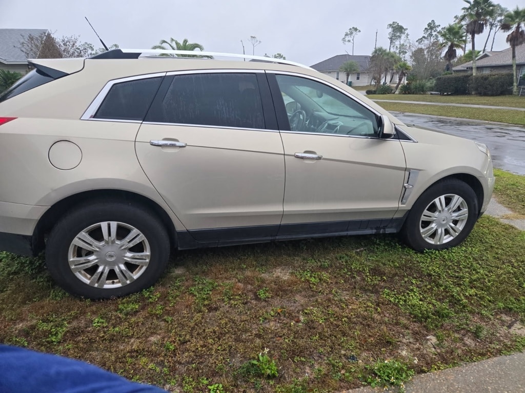 2010 Cadillac SRX Luxury Collection's photo