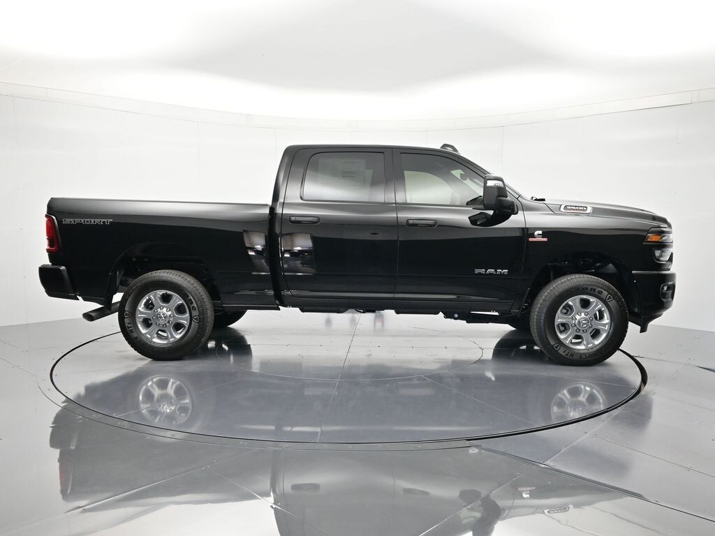 New 2026 Ram 3500 BIG HORN CREW CAB 4X4 6'4 BOX Pickup