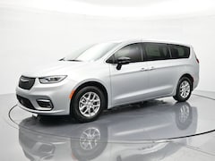 2026 Chrysler Pacifica SELECT Passenger Van