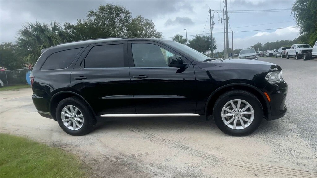 2023 Dodge Durango SXT photo 2