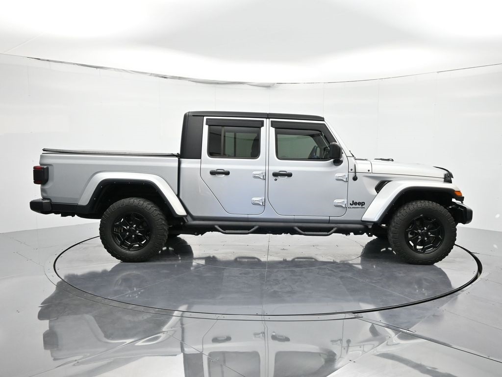 Used 2022 Jeep Gladiator Sport Truck Crew Cab