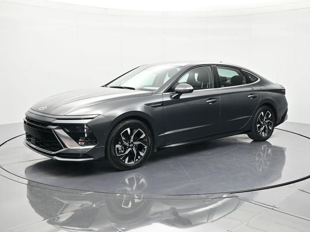 Used 2025 Hyundai Sonata SEL Sedan