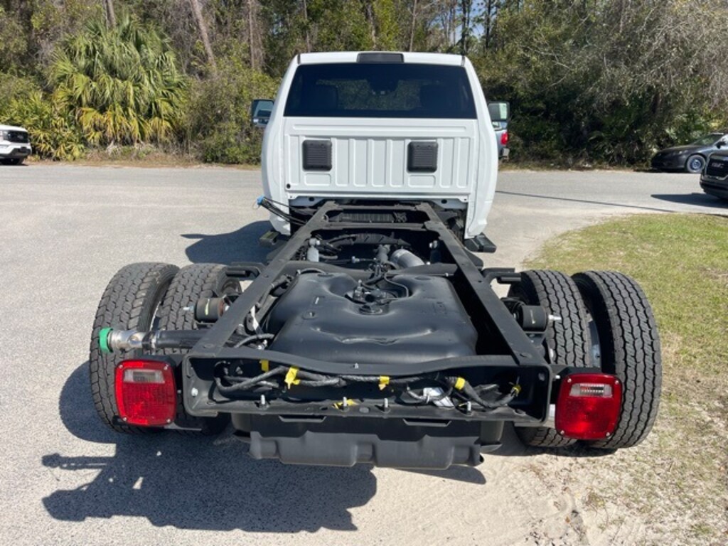 New 2024 Ram 5500 Chassis Cab 5500 TRADESMAN CHASSIS REGULAR CAB 4X4 84' CA Pickup