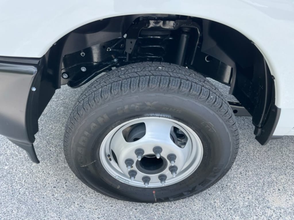 New 2024 Ram 3500 Chassis Cab 3500 TRADESMAN CREW CAB CHASSIS 4X4 60' CA Pickup