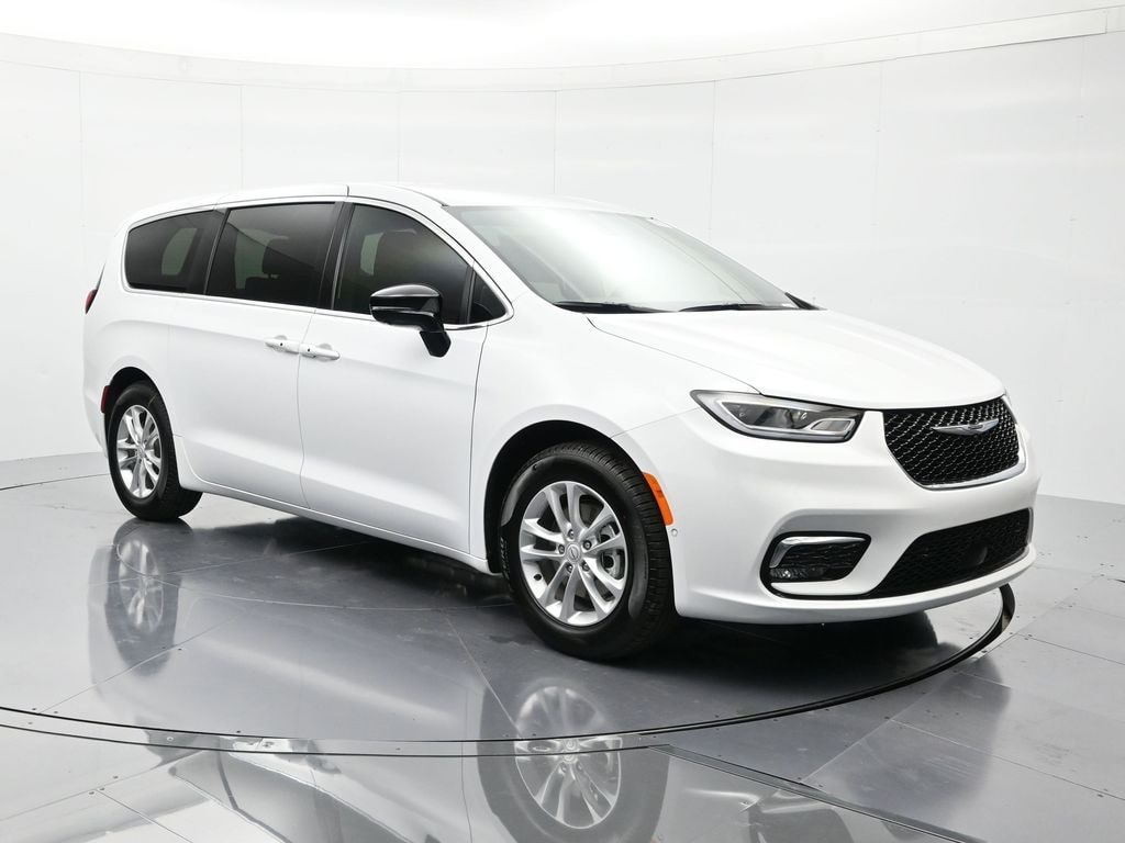 New 2026 Chrysler Pacifica SELECT Passenger Van