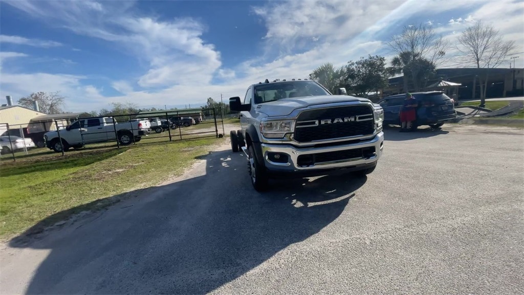 New 2024 Ram 5500 Chassis Cab 5500 TRADESMAN CHASSIS REGULAR CAB 4X4 84' CA Pickup