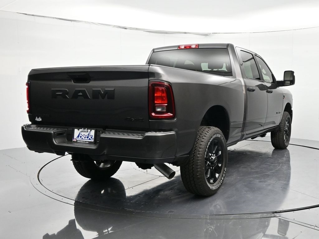 New 2025 Ram 2500 BIG HORN CREW CAB 4X4 6'4 BOX Pickup