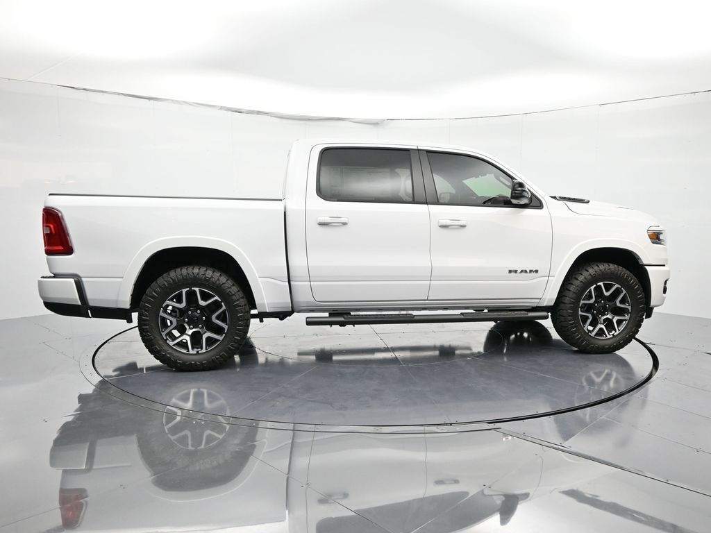 New 2025 Ram 1500 LARAMIE CREW CAB 4X4 5'7 BOX Pickup