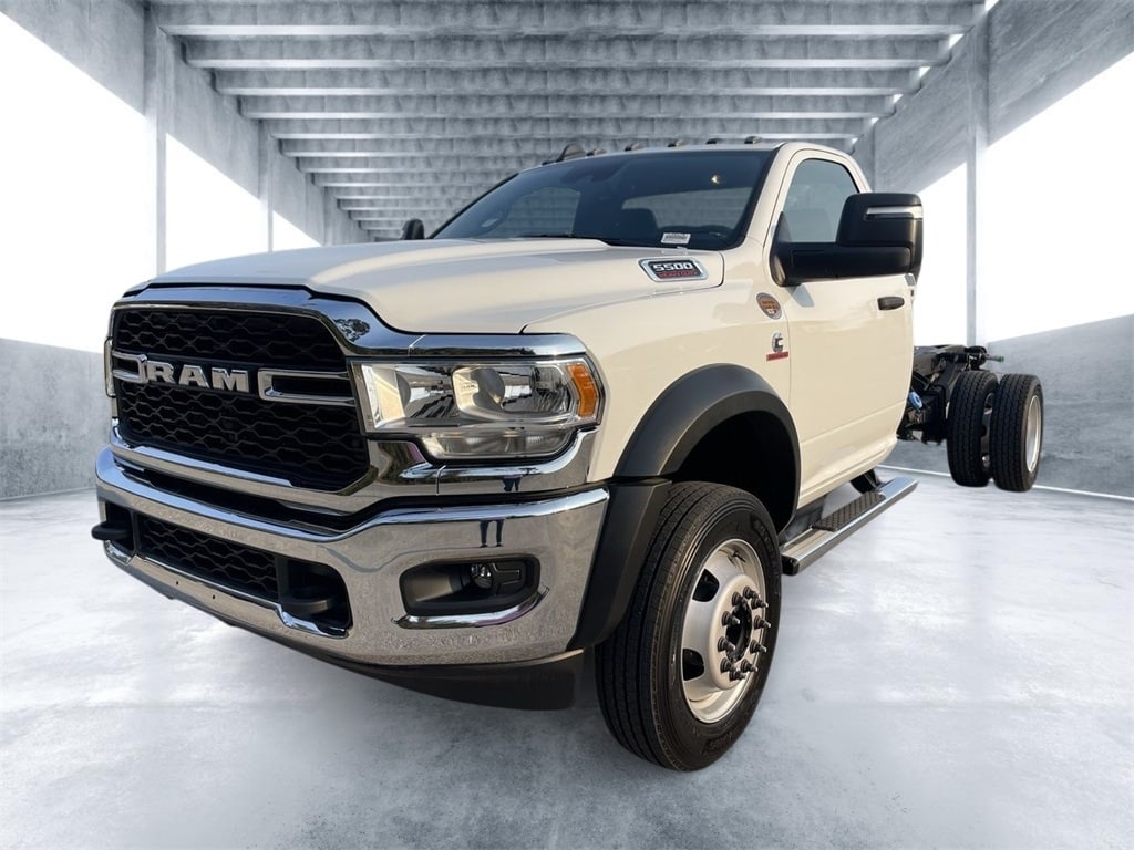 New 2024 Ram 5500 Chassis Cab 5500 TRADESMAN CHASSIS REGULAR CAB 4X4 84' CA Pickup