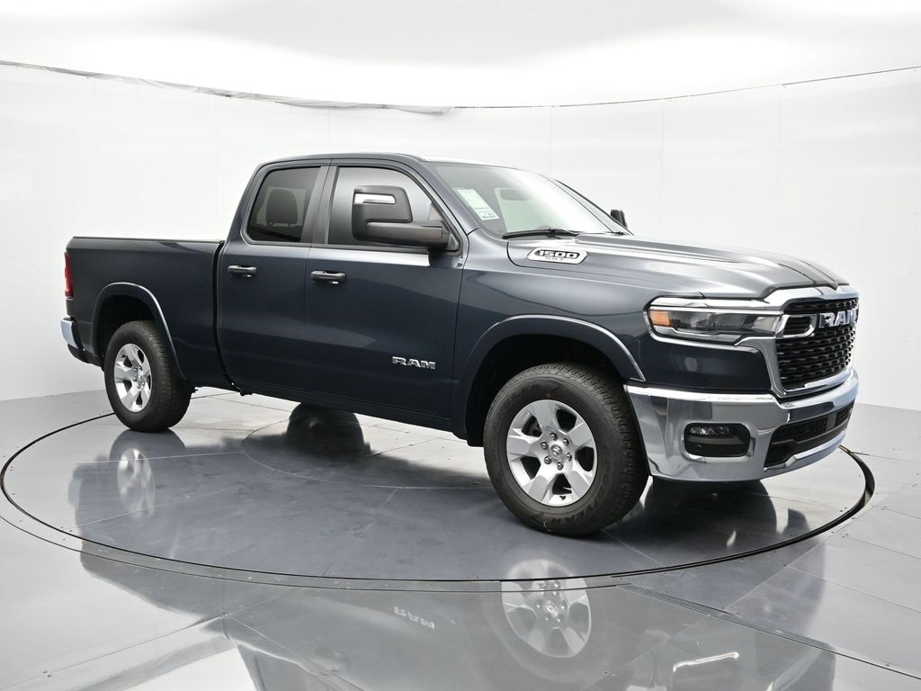 New 2025 Ram 1500 BIG HORN QUAD CAB 4X2 6'4 BOX Pickup