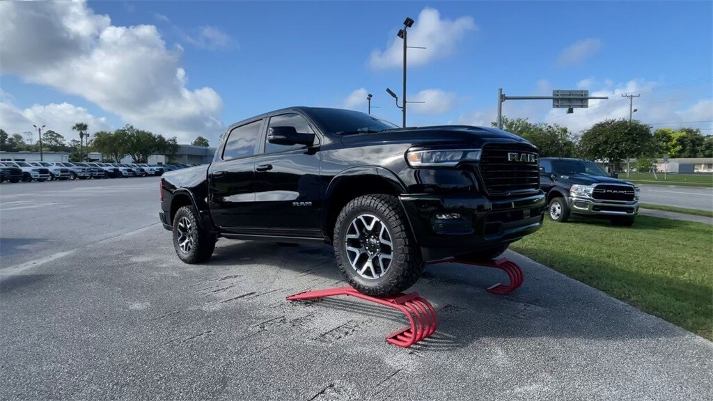 2025 Ram 1500 Laramie photo 2