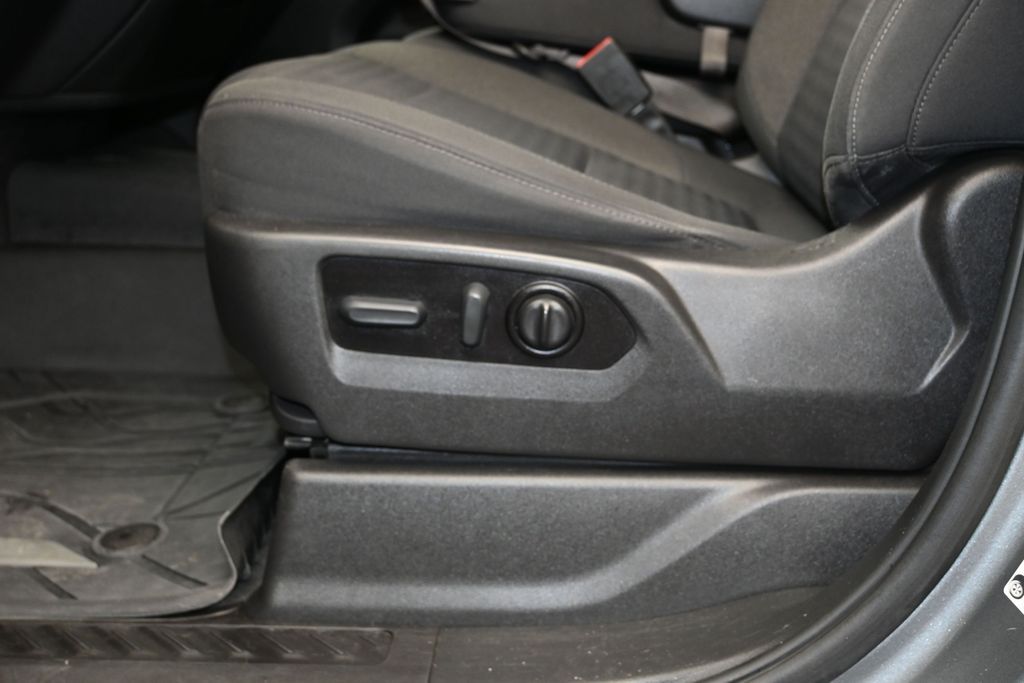 2022 Chevrolet Silverado 1500 Limited Custom - Photo 21
