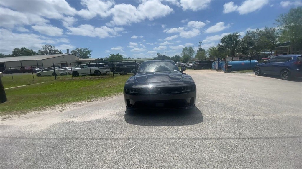 2025 Dodge Charger R/T Scat Pack photo 3