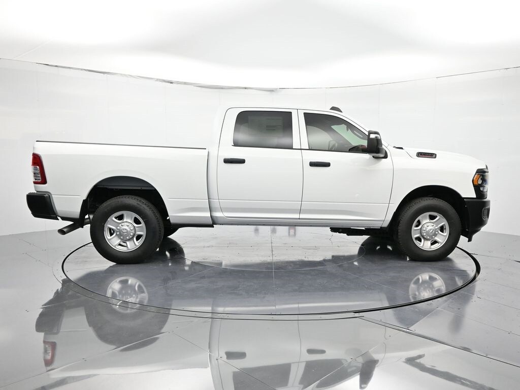 2023 Ram 3500 Tradesman photo 4