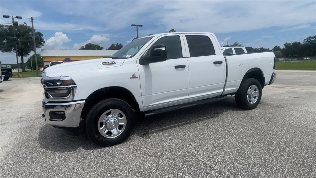 2026 Ram 2500 Tradesman photo 2