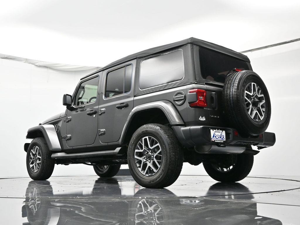 2025 Jeep Wrangler 4-Door Sahara - Photo 46