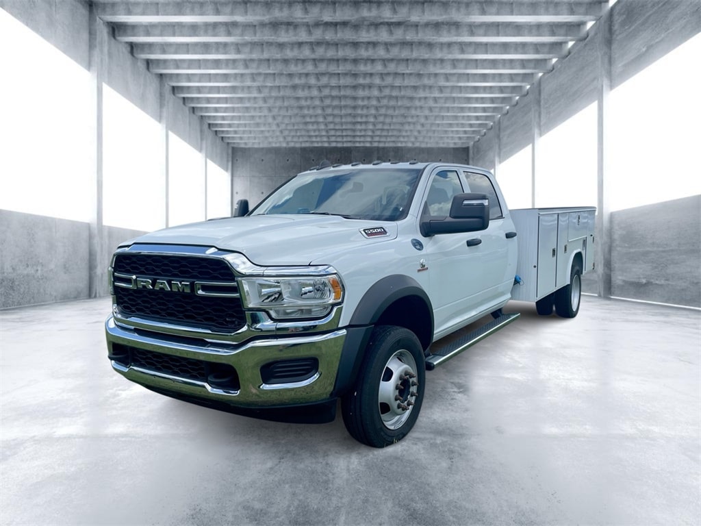 New 2024 Ram 5500 Chassis Cab 5500 TRADESMAN CHASSIS CREW CAB 4X4 84' CA Pickup