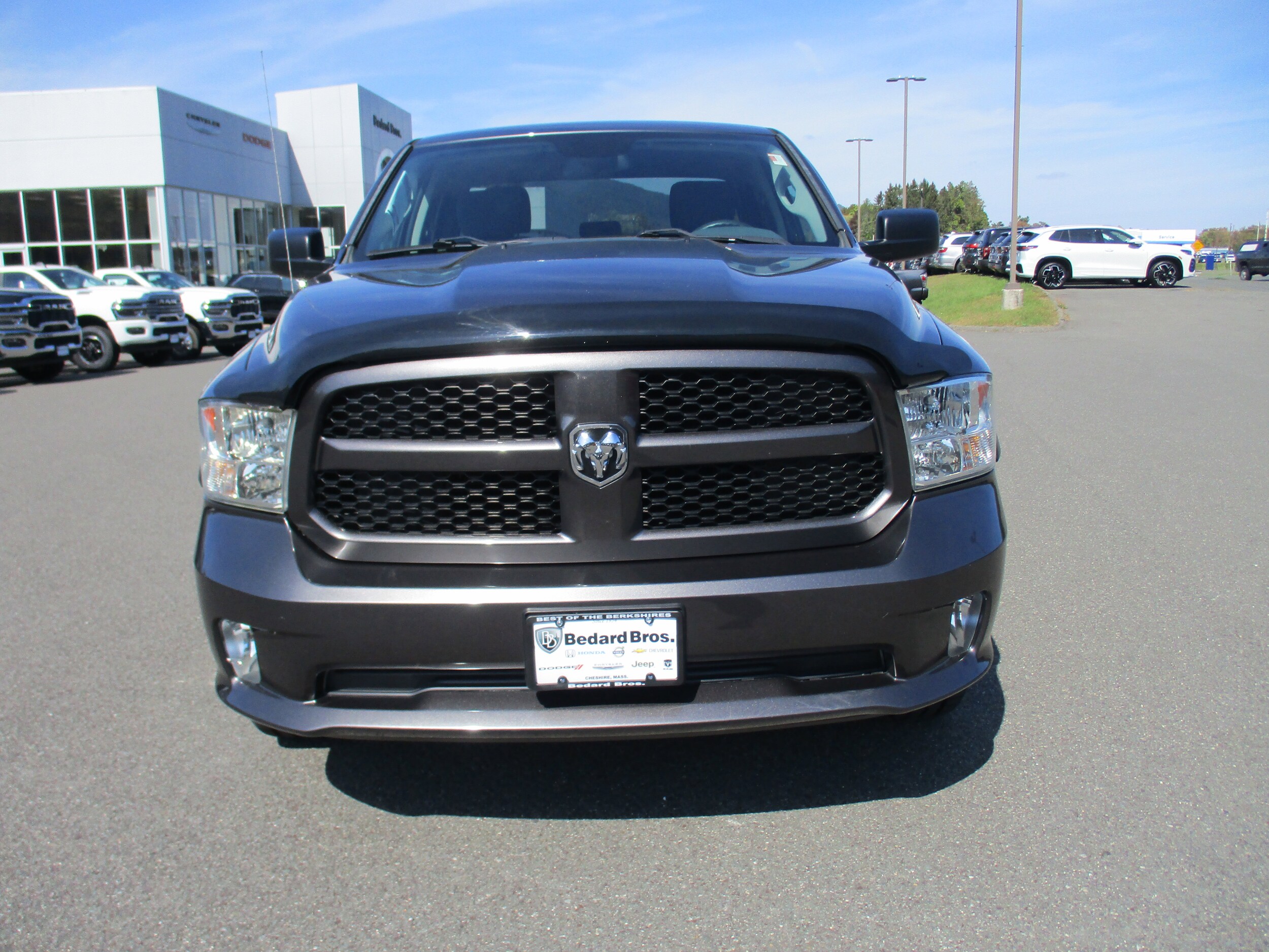 2016 Ram 1500 Tradesman Express photo 2