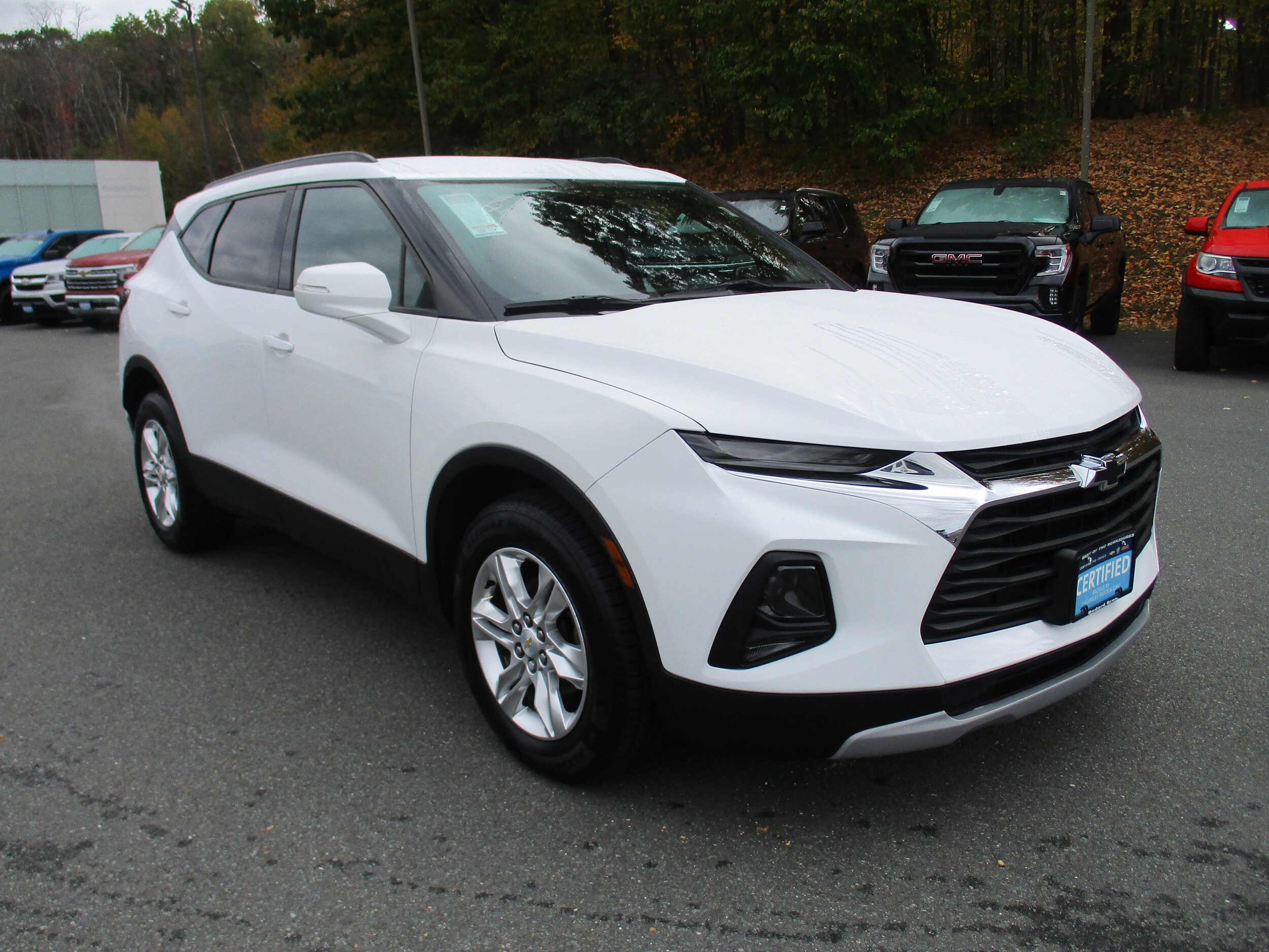 2019 Chevrolet Blazer Base 2LT photo 3