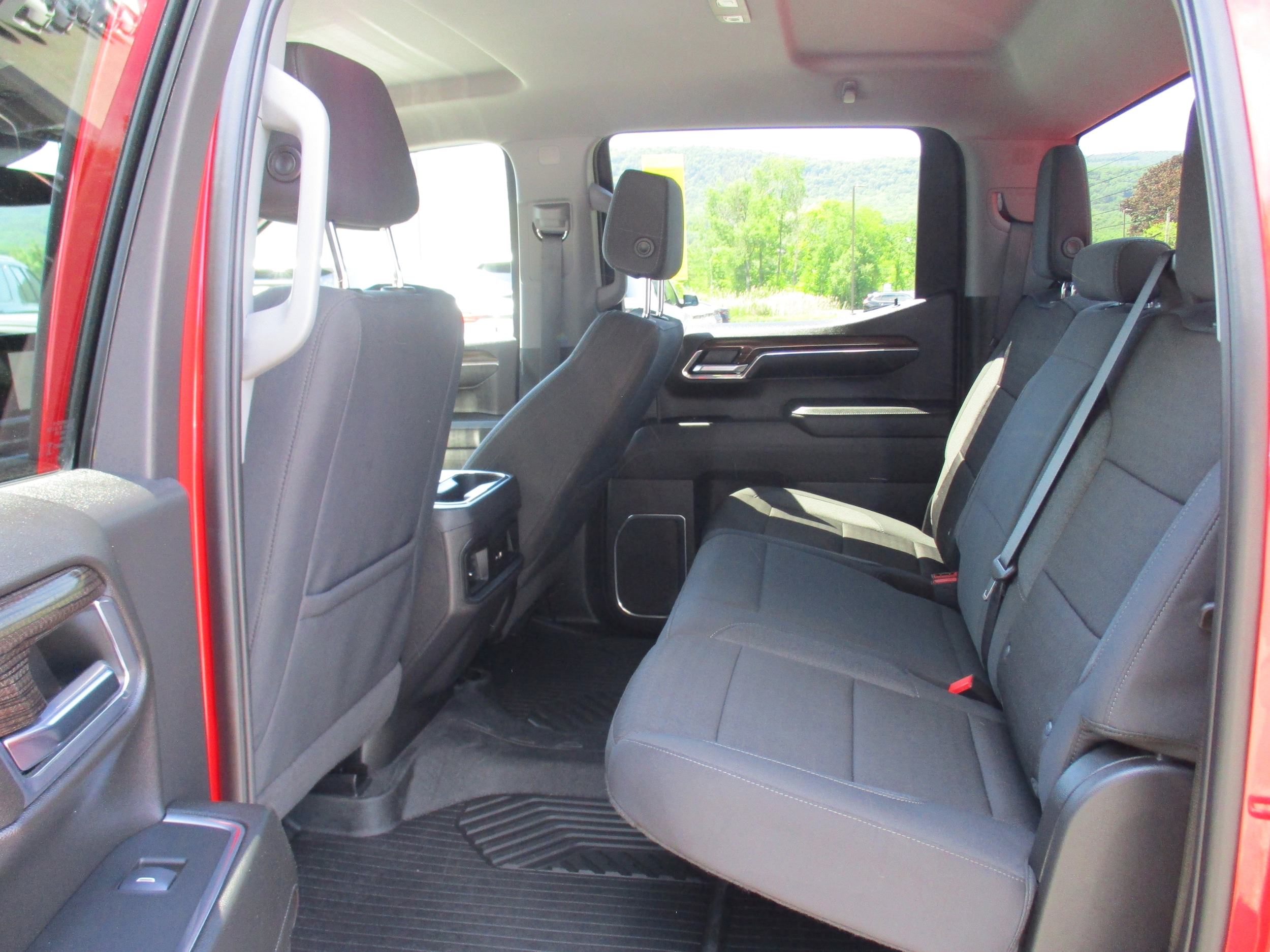 2024 Chevrolet Silverado 1500 LT Trail Boss - Photo 12