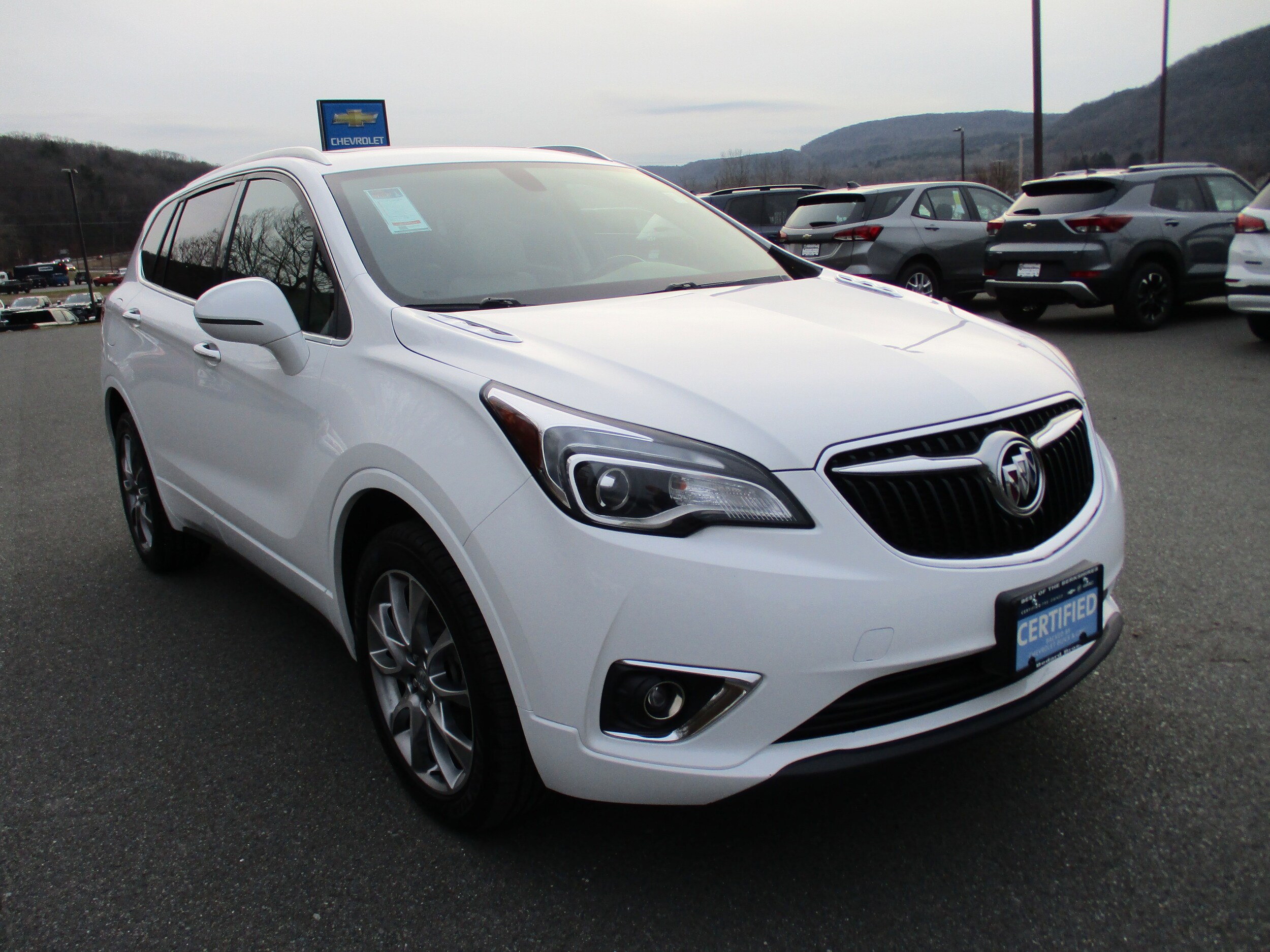 2020 Buick Envision Essence photo 2