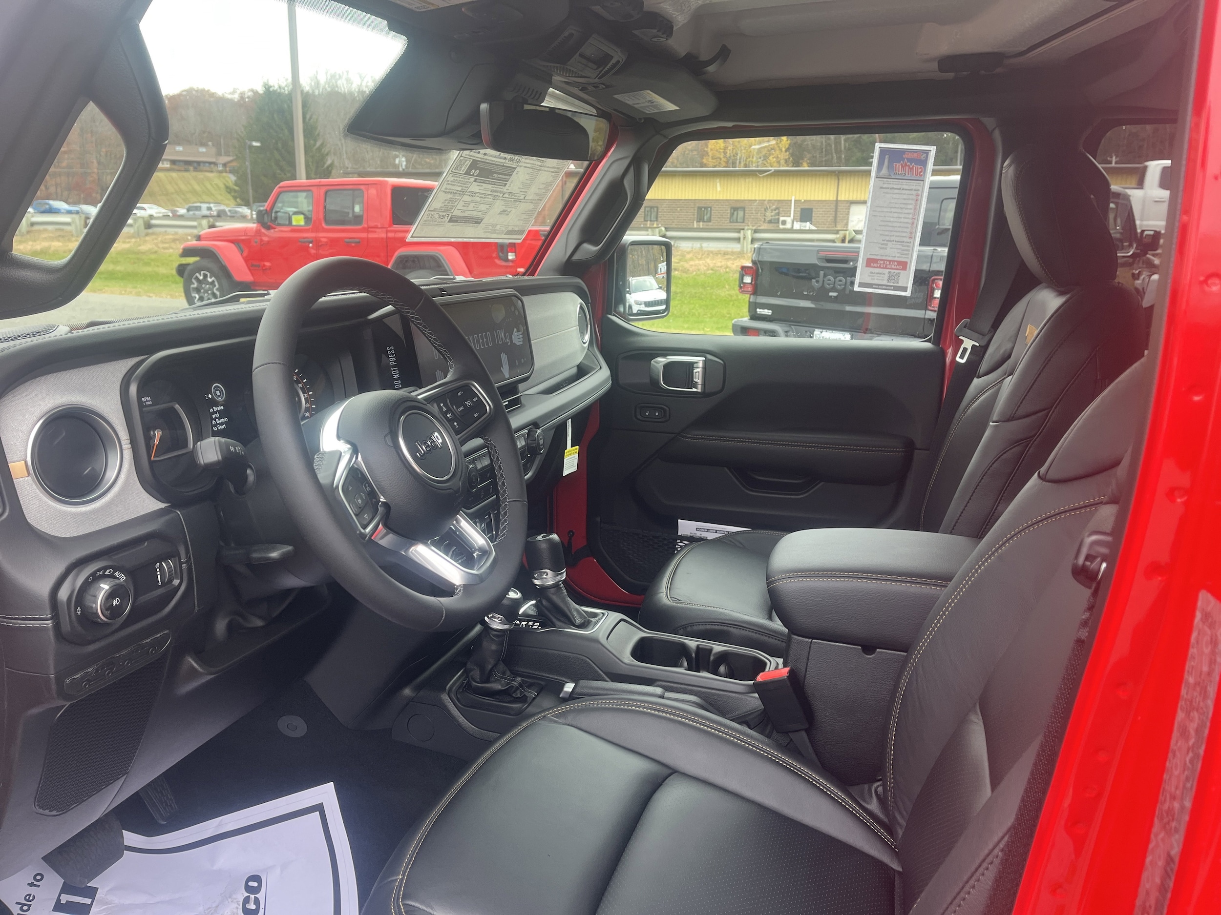 2025 Jeep Wrangler 4-Door Sahara - Photo 8