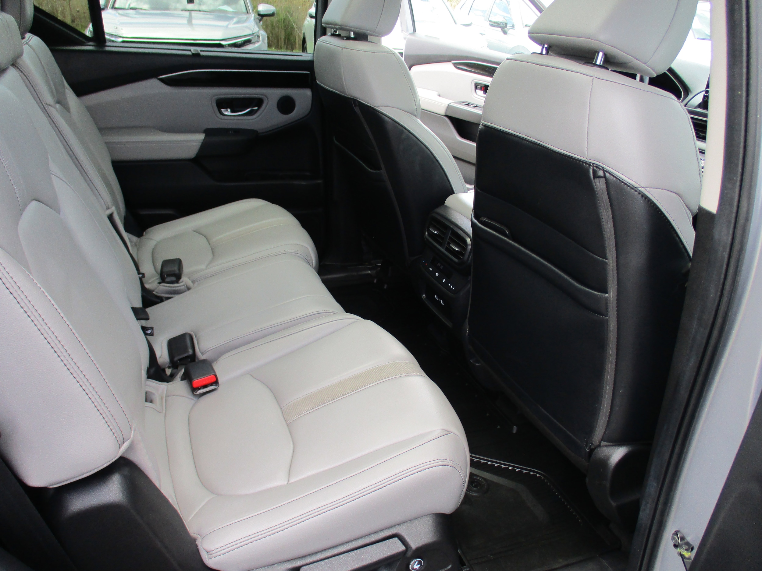 2023 Honda Pilot Touring - Photo 15