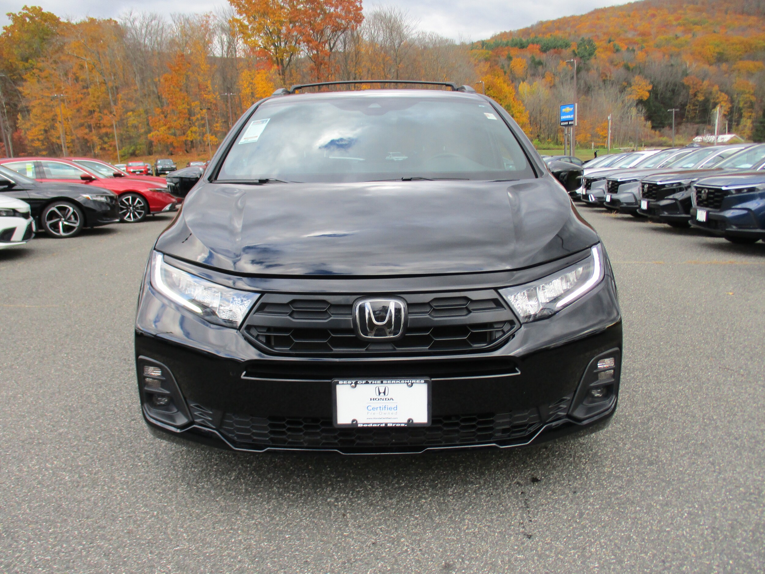 2025 Honda Odyssey photo 2