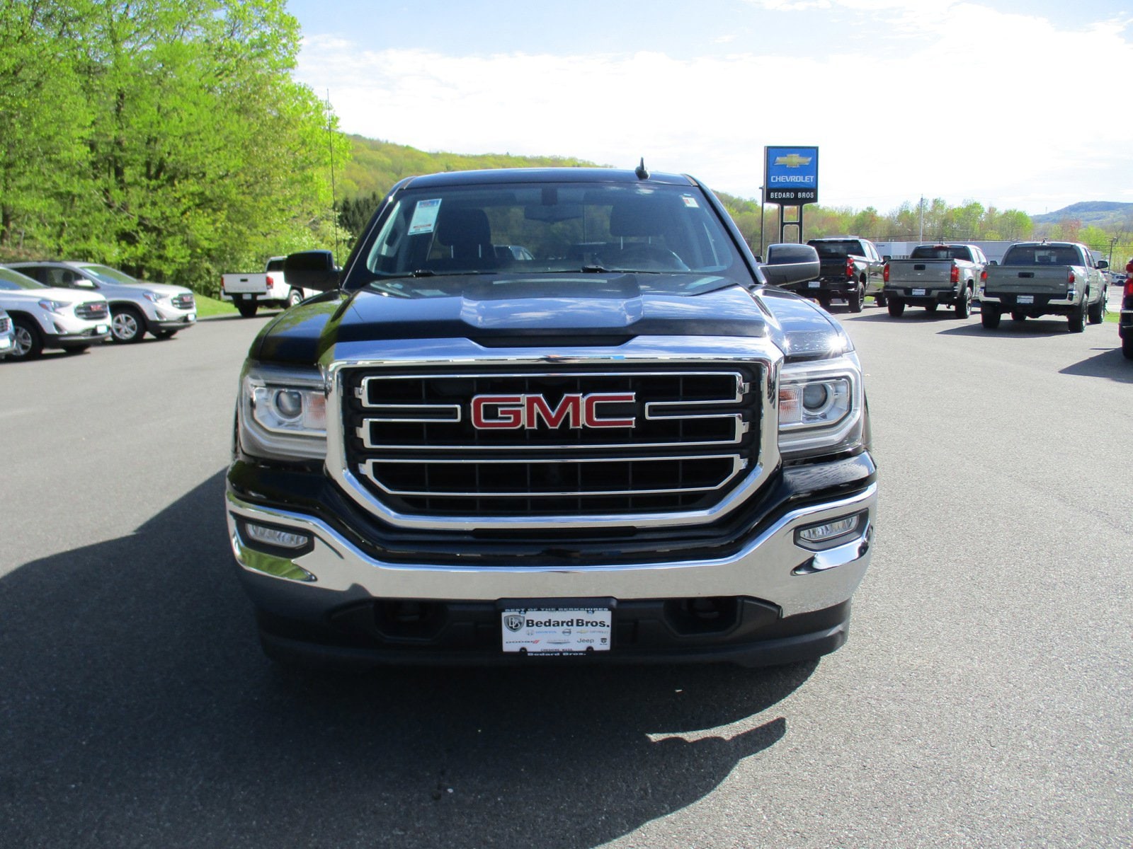 Used 2018 GMC Sierra 1500 SLE with VIN 1GTV2MEC7JZ149092 for sale in Cheshire, MA