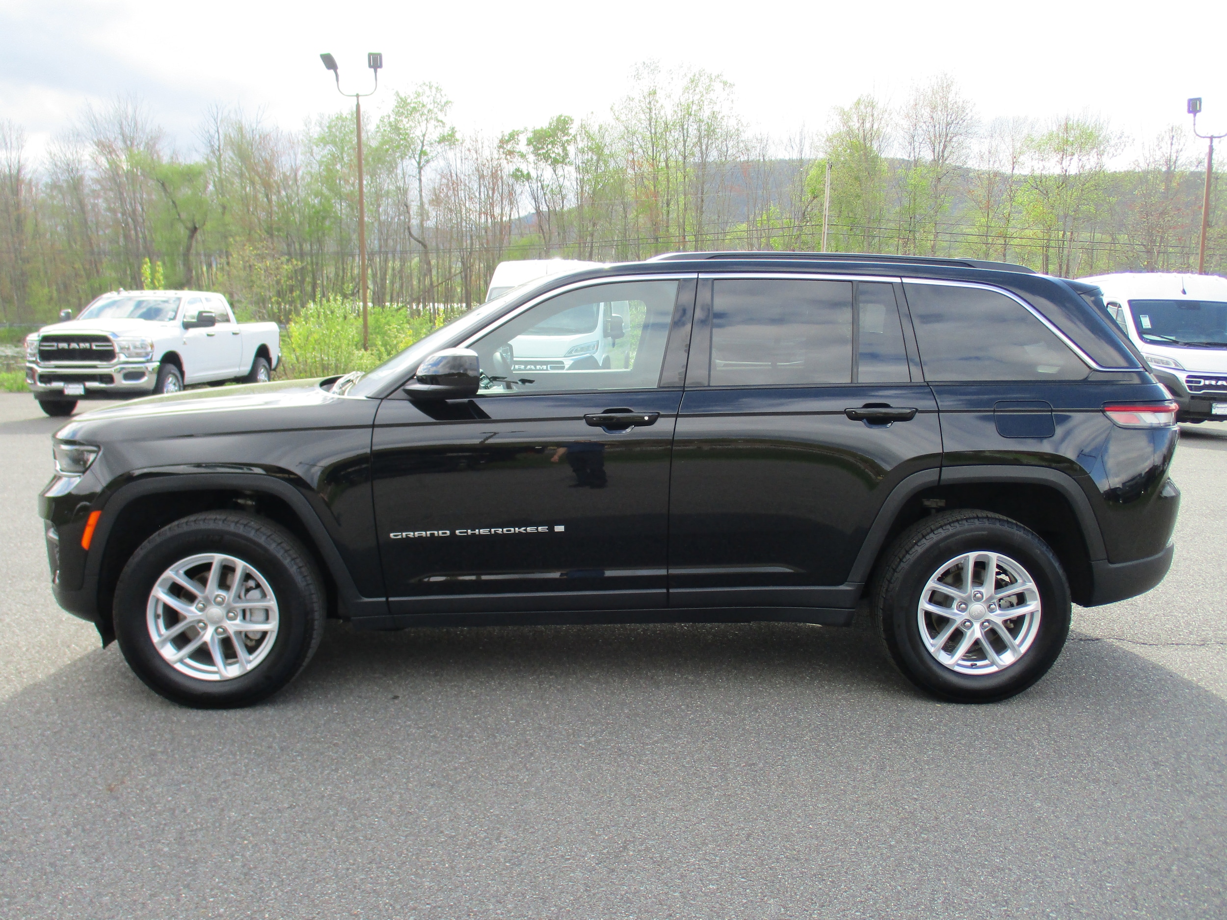 CHERRY CAR PHOENIX セダン 黒 Certified Used 2025 Jeep Grand Cherokee Laredo For Sale in