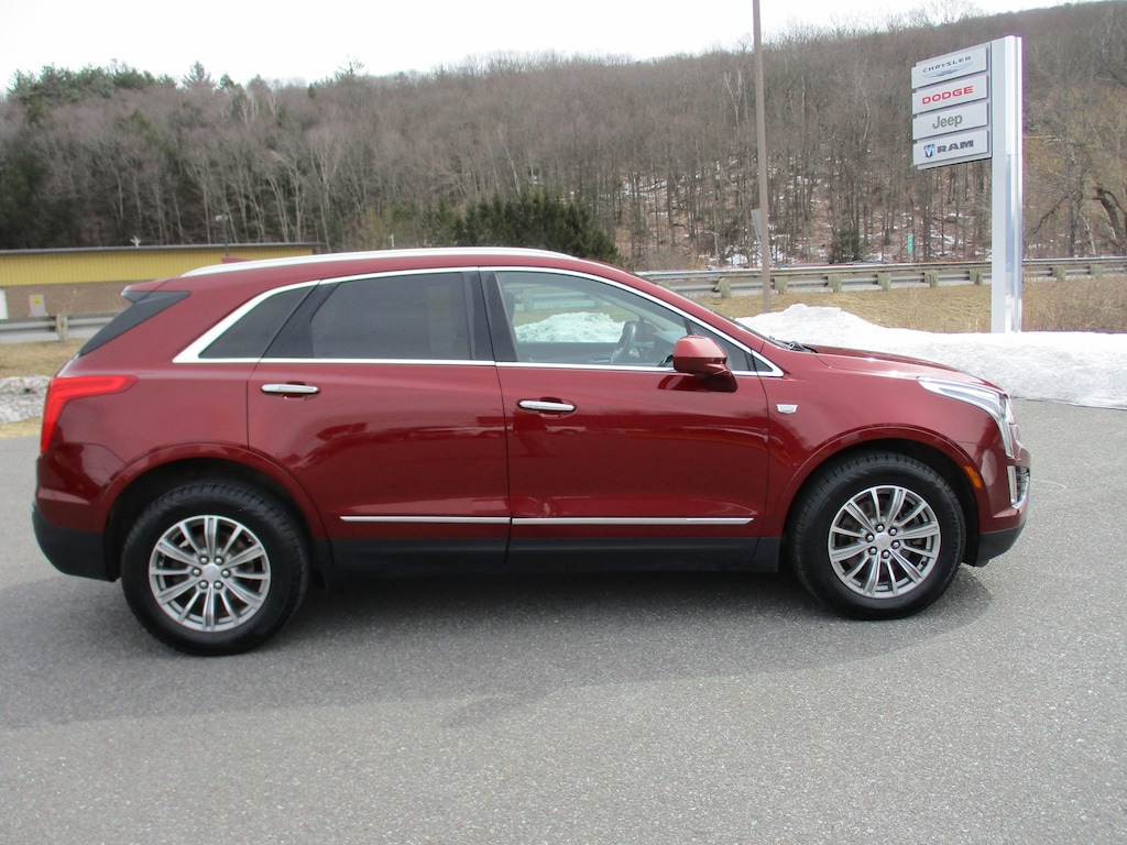 Used 2017 CADILLAC XT5 Luxury SUV