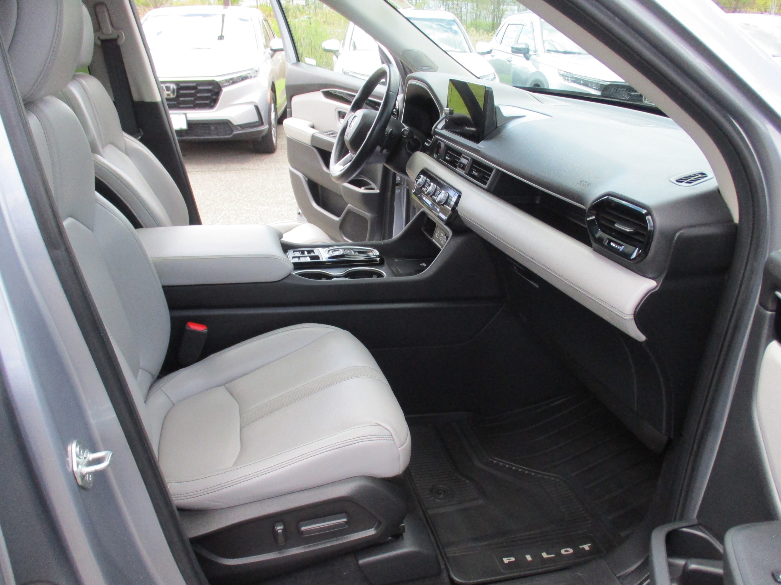 2023 Honda Pilot Touring - Photo 16