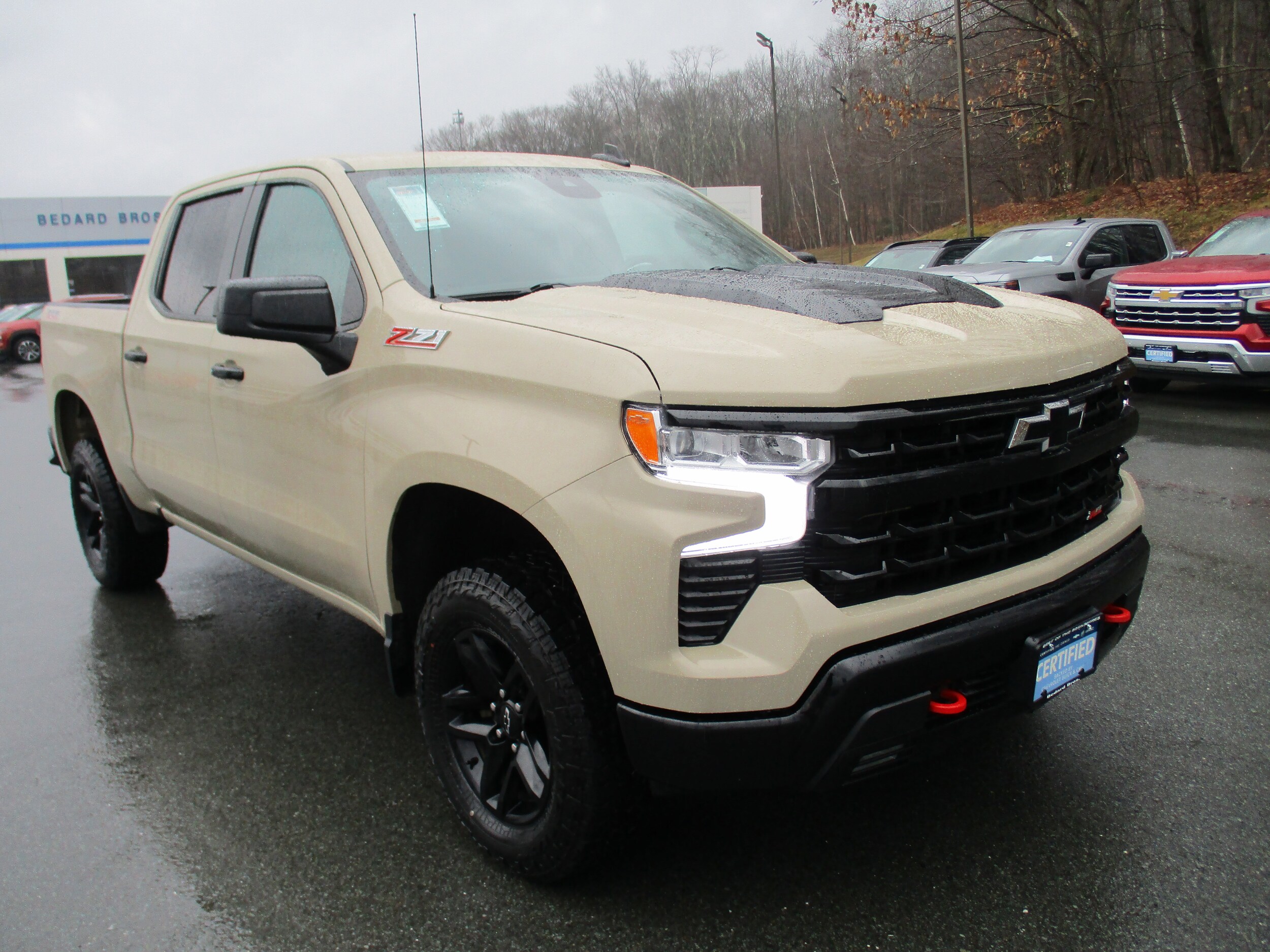 2022 Chevrolet Silverado 1500 LT Trail Boss photo 3