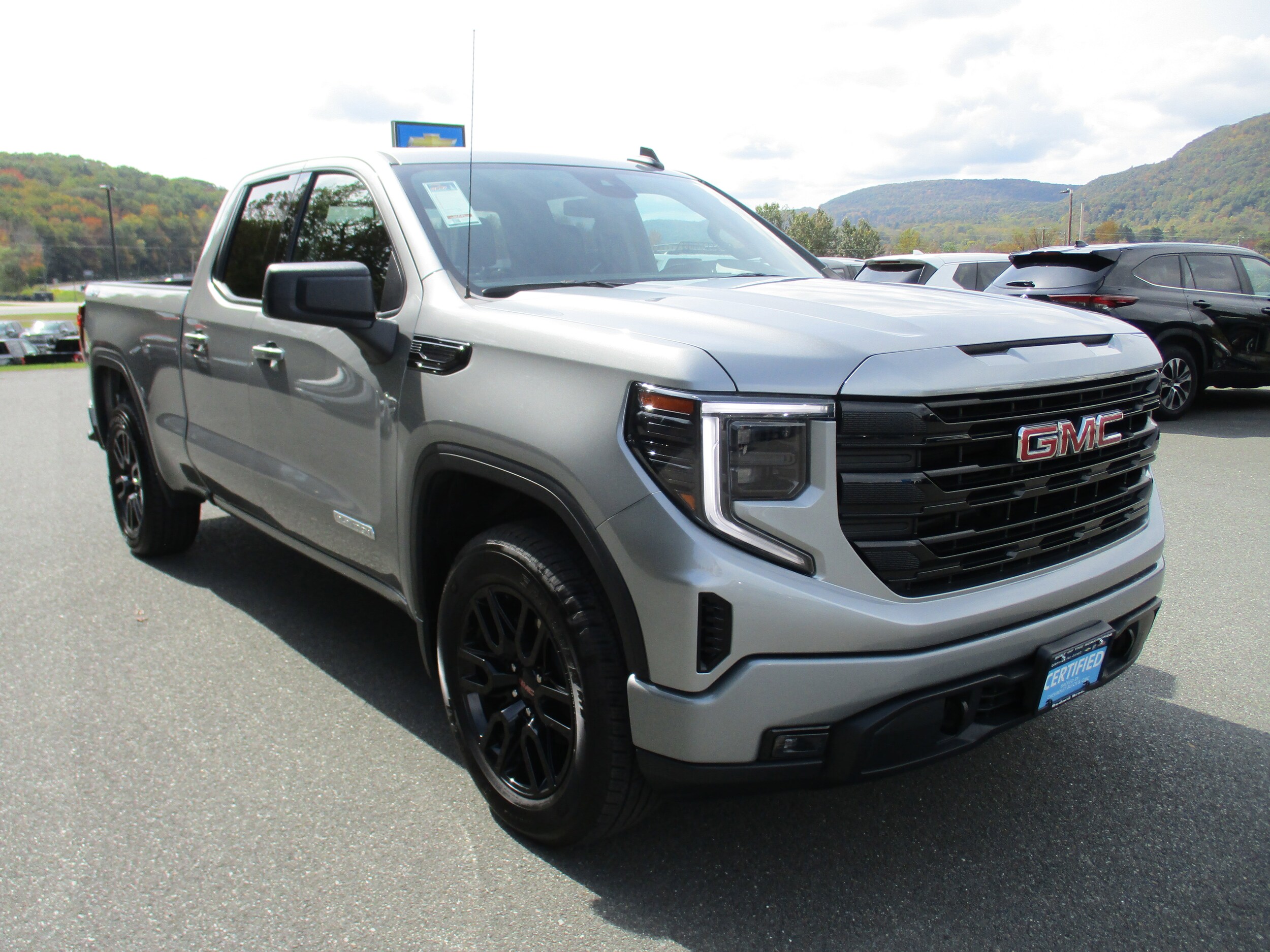 2023 Gmc Sierra 1500 Elevation photo 3